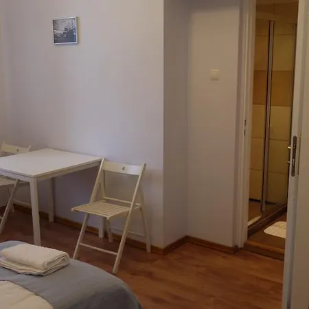 Apartment Boomerang *
