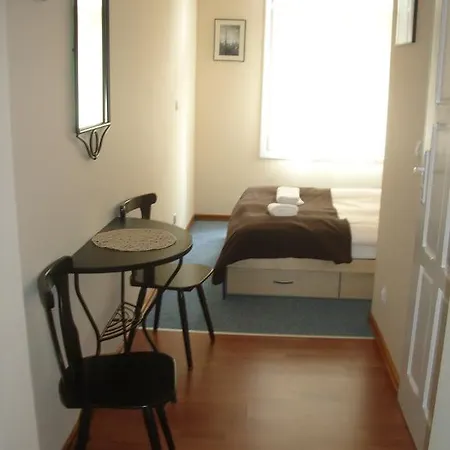 Apartment Boomerang *