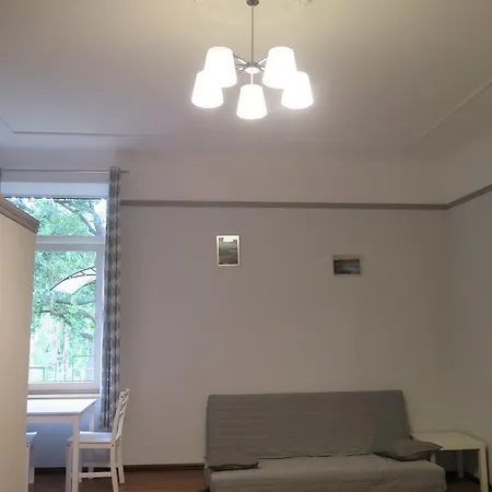 Apartment Boomerang
