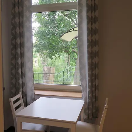 Apartment Boomerang *