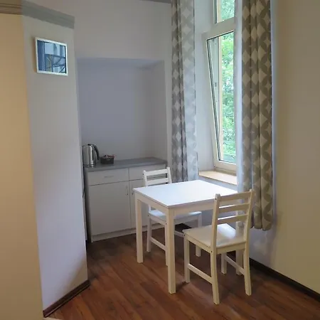 Apartment Boomerang